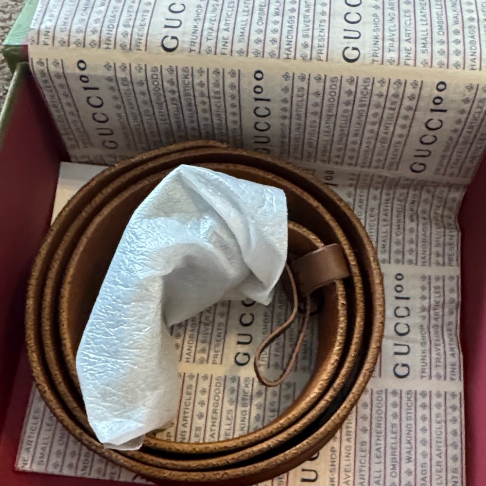 Gucci Tan Leather Belt with Gold GG Buckle - Picture 6 of 10